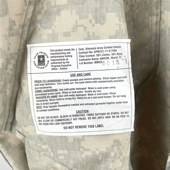 NWT Army Combat Uniform Coat Digital Camouflage Insect Repellent Apparel ACU 39R - Picture 6 of 10